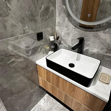 Luxury Two-Room Apartment With Breathtaking Mountain And Mega Mall Views Almaty Exterior photo