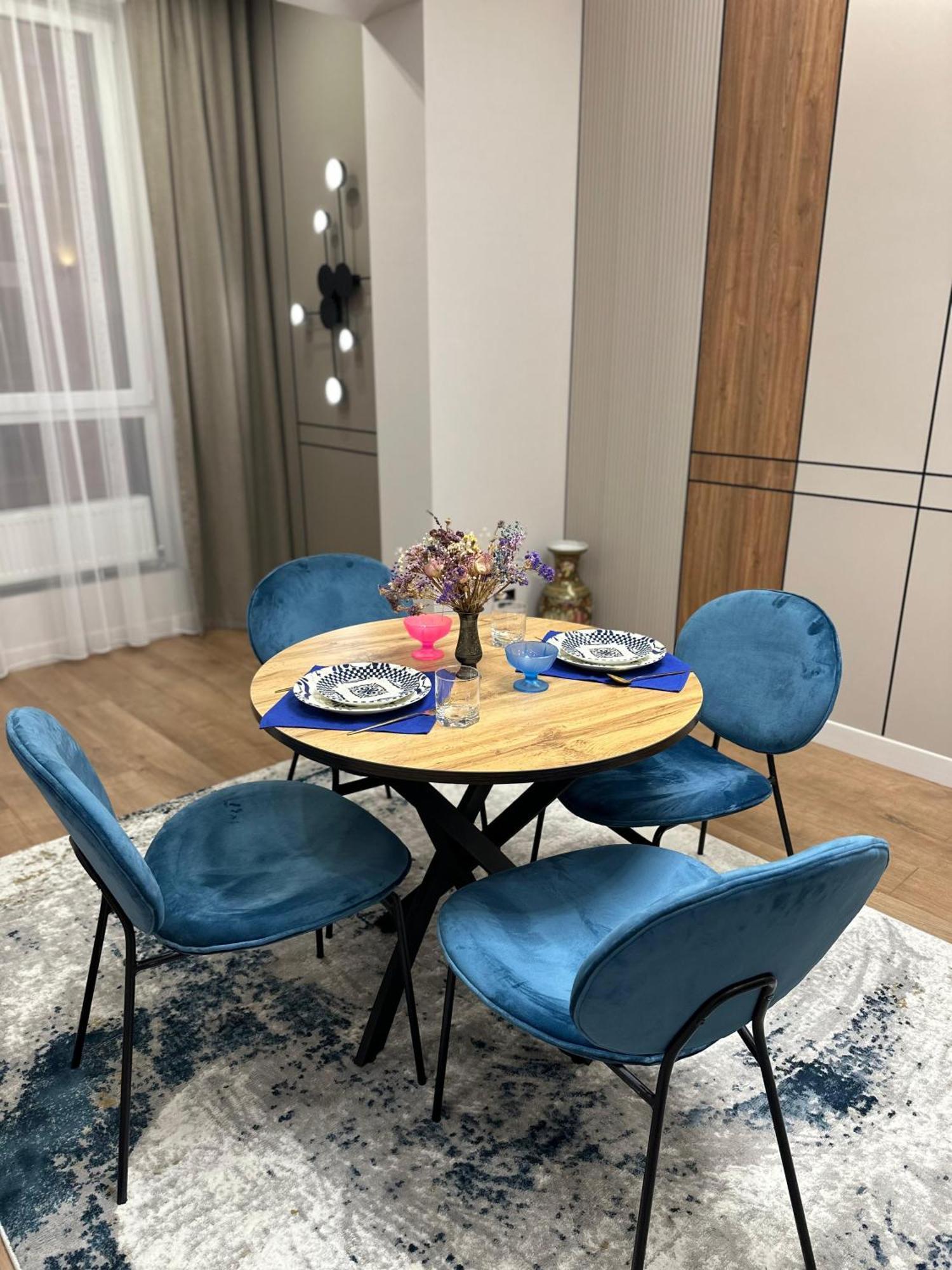 Apartment Luxury Two-room With Breathtaking Mountain And Mega Mall Views