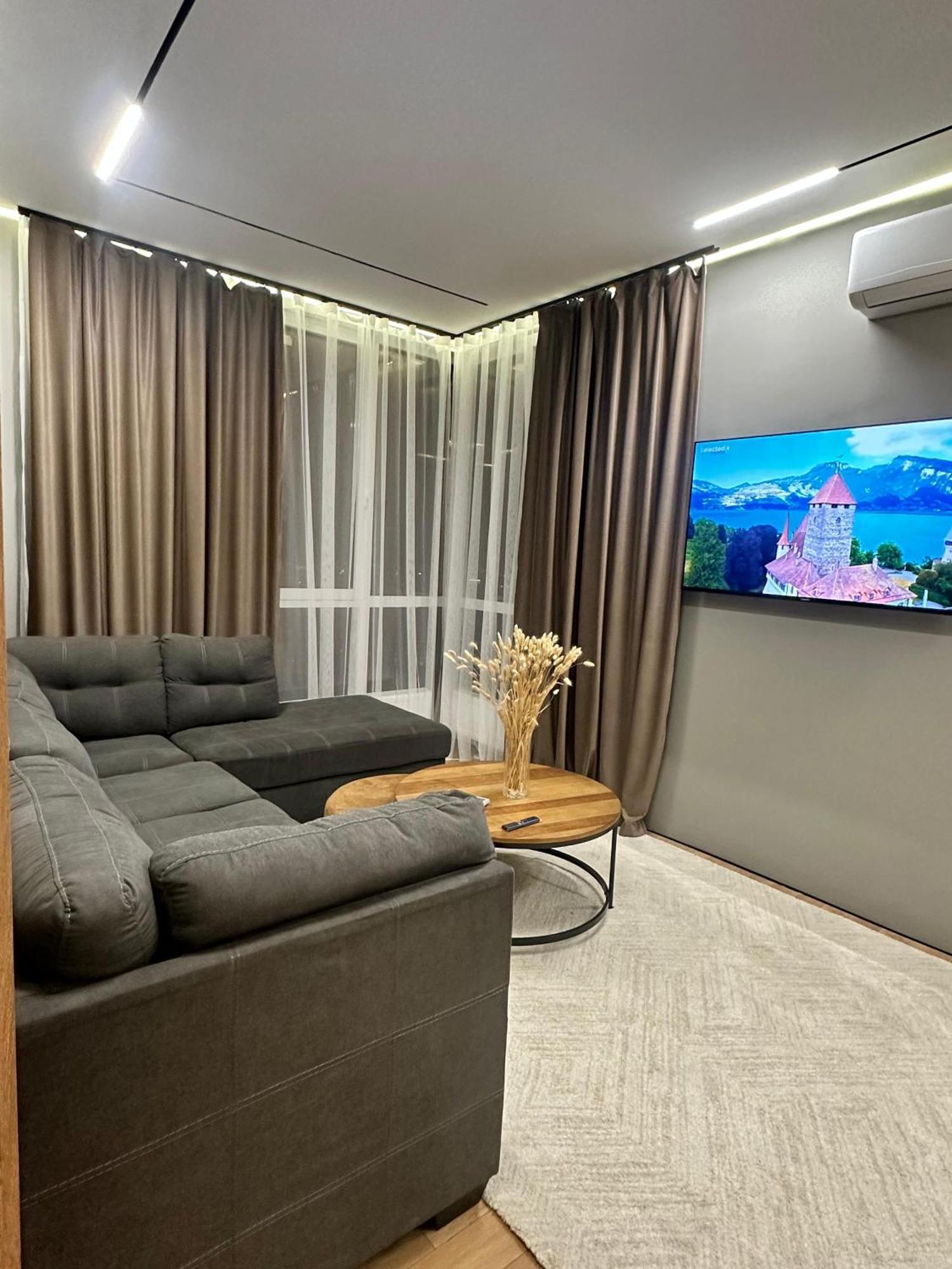 Apartment Luxury Two-room With Breathtaking Mountain And Mega Mall Views *