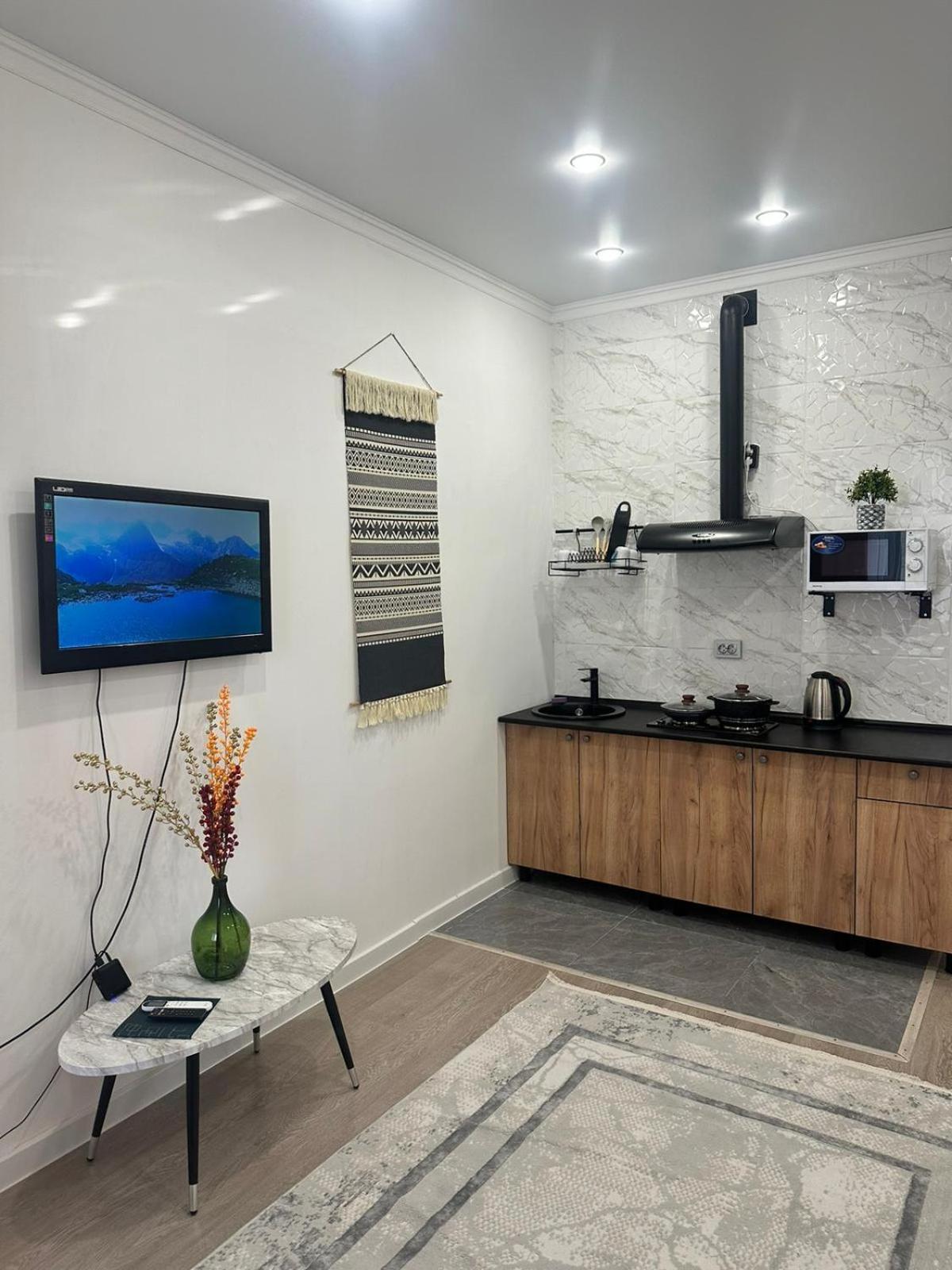 Luxury Two-room With Breathtaking Mountain And Mega Mall Views